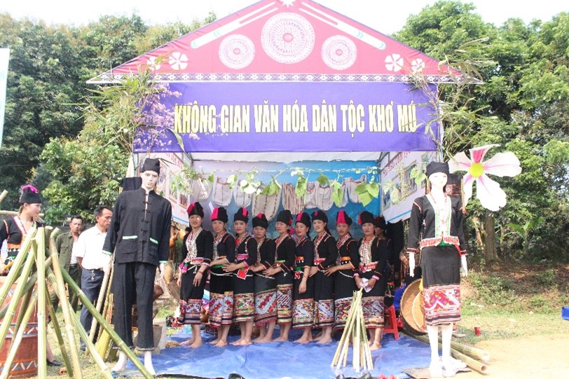 Le-hoi-Thanh-Ban-Phu-10.jpg